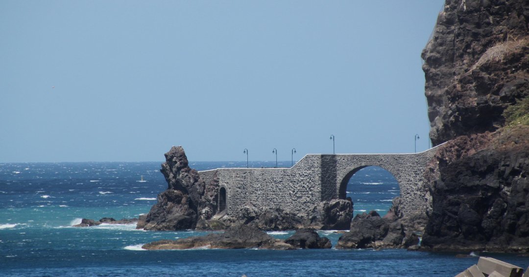 The small stone bridge (built between 1848 and 1849) near the Ponta do Sol pier.